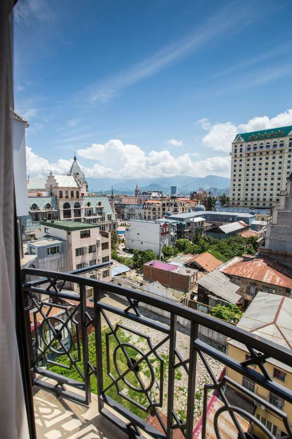 Apartament On Rustaveli Батуми Экстерьер фото