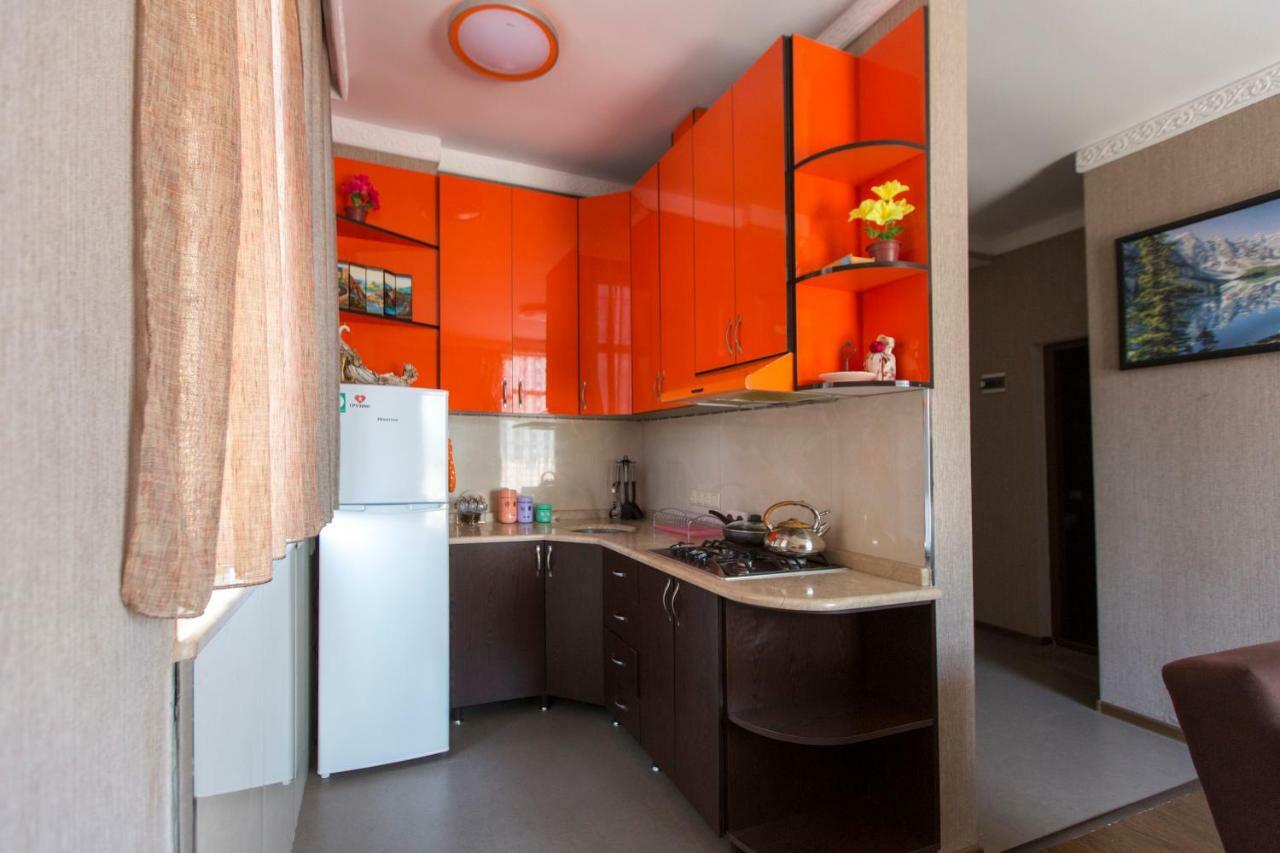 Apartament On Rustaveli Батуми Экстерьер фото